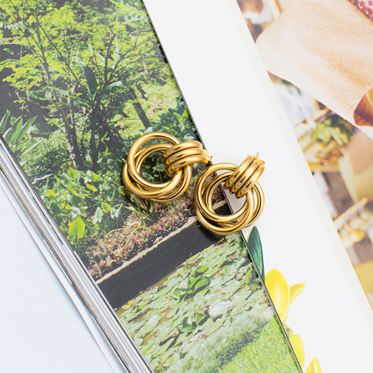 chunky gold hoop earrings