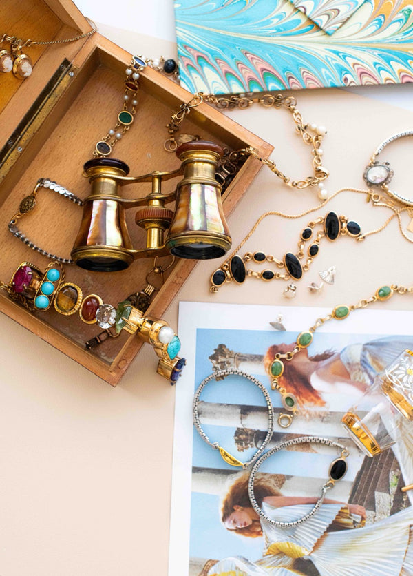 Vintage Jewelry & Antiques